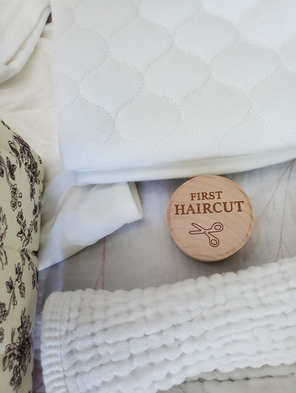 Mini Luxury Baby Gift Basket Thoughtfully Curated Neutral Newborn Essentials - Picture 9 of 11